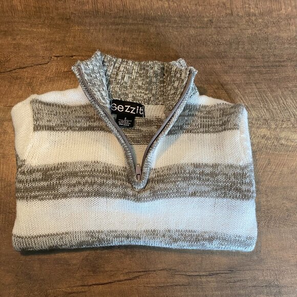 Boys Quarter Zip Sweater- Size 4 - Picture 3 of 4